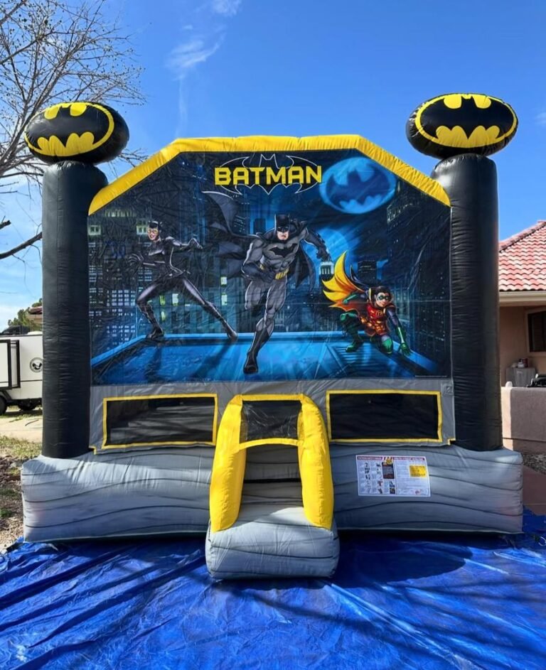 🦇 Bat Knight Bounce House