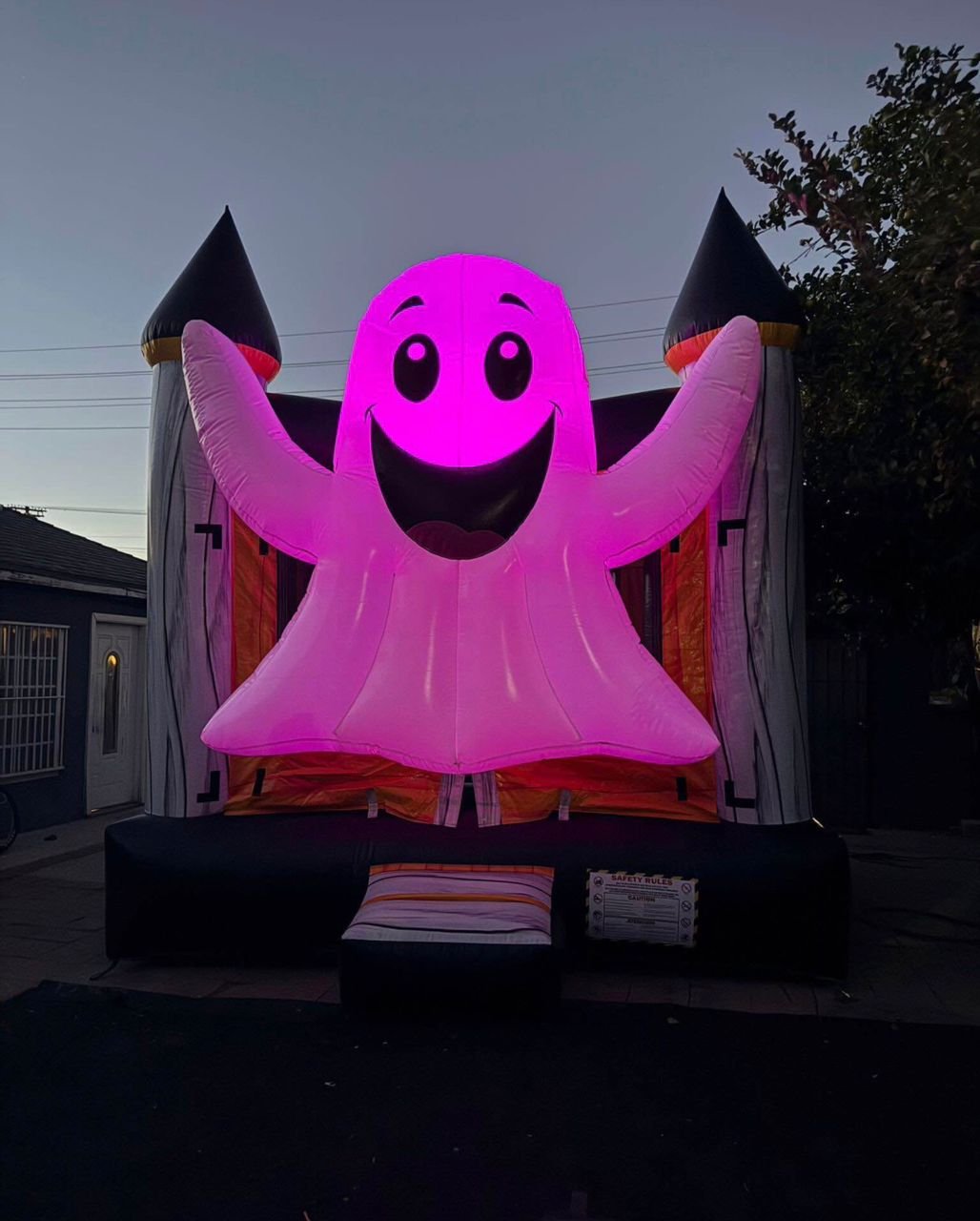 Glowing Ghost Bounce House - Image 4